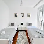 87 Center Flat Ideal For Groups And Families 아파트