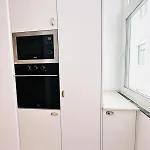 87 Center Flat Ideal For Groups And Families 아파트