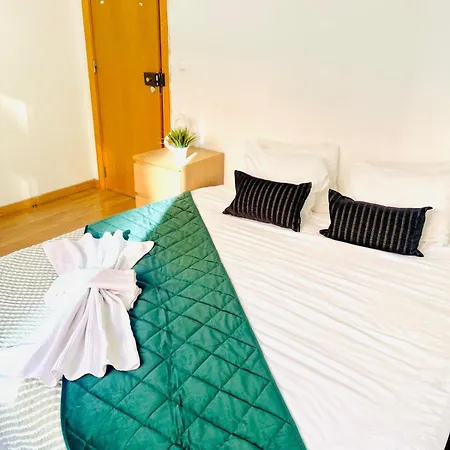 87 Center Flat Ideal For Groups And Families شقة