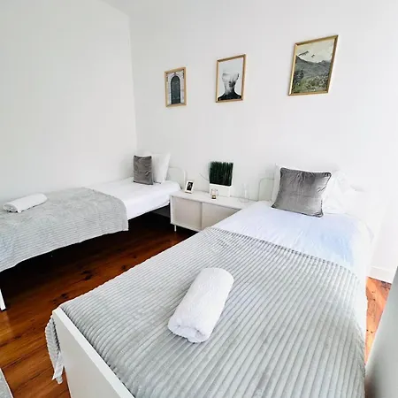 87 Center Flat Ideal For Groups And Families Apartment *