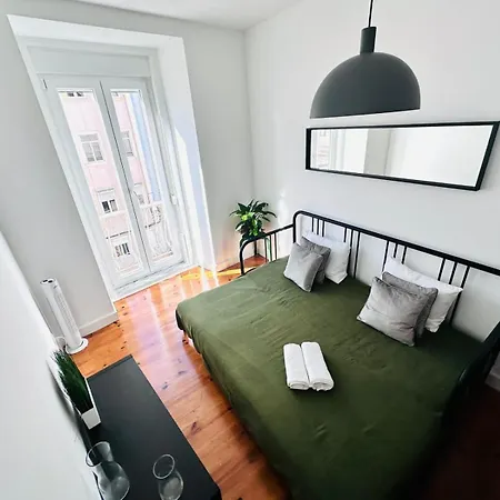 87 Center Flat Ideal For Groups And Families Lägenhet *