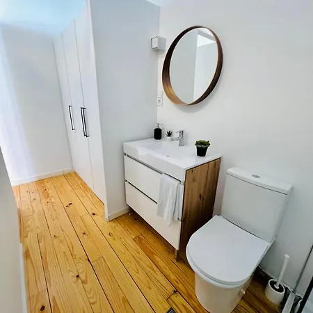 87 Center Flat Ideal For Groups And Families Appartamento Lisbona