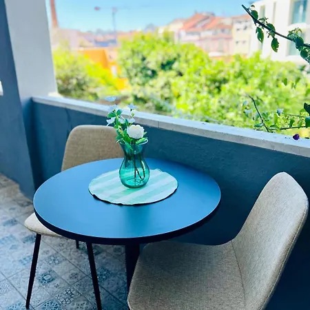 87 Center Flat Ideal For Groups And Families Appartamento Lisbona