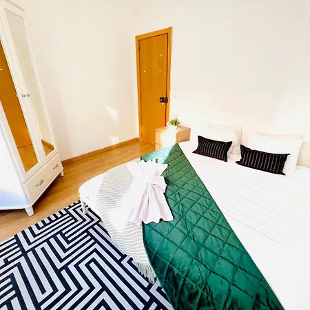 87 Center Flat Ideal For Groups And Families Appartamento