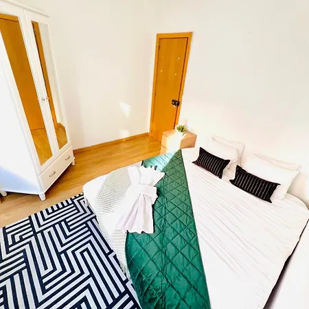 87 Center Flat Ideal For Groups And Families Lisbona
