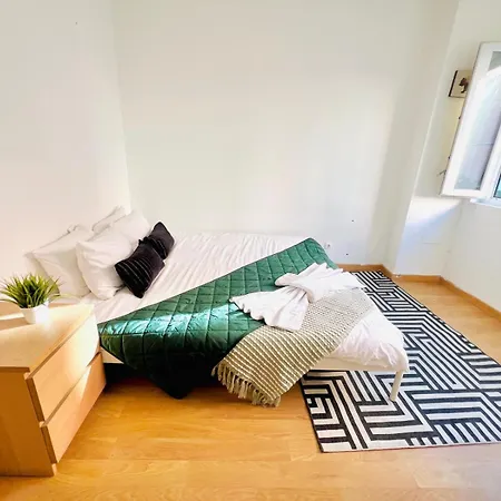 87 Center Flat Ideal For Groups And Families Appartamento *