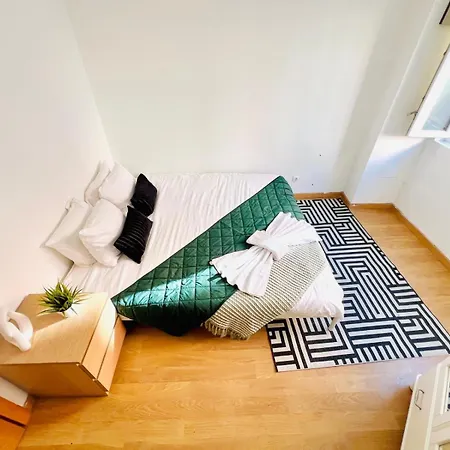 87 Center Flat Ideal For Groups And Families Appartamento Lisbona