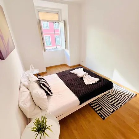 87 Center Flat Ideal For Groups And Families Appartamento