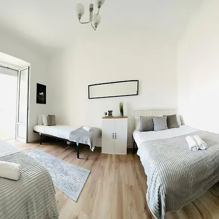 87 Center Flat Ideal For Groups And Families Apartment