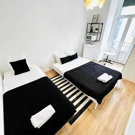87 Center Flat Ideal For Groups And Families 아파트 *